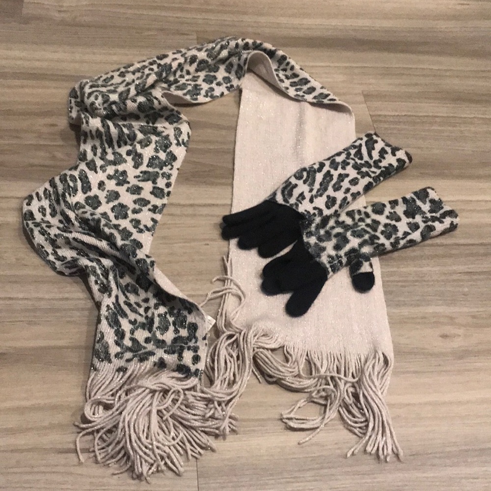 XOXO Sparkle Leopard Print Nude Scarf & Glove Set